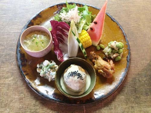 「六品の大皿・ご馳走ぷれーと/豆腐ステーキ 柚子胡椒ソース」_a0251920_11482196.jpg
