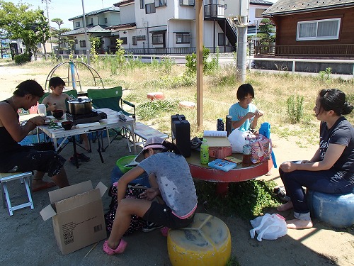 プールづくりとタライそーめん♪_e0332549_914259.jpg