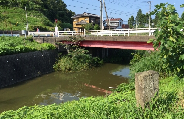 念願の天然ガス噴出現場を見物 その2_a0163788_2281220.jpg
