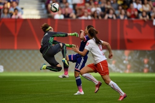 なでしこw杯 骨折退場の安藤梢が残した 勝ち点３以上のもの なでしこ見守る背番号７のクマ ﾌﾘｰﾀｲﾑ 人生 まだ旅の途中 平蔵の独り言