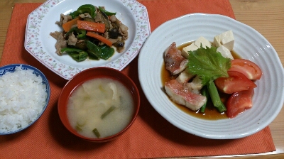 赤魚と豆腐の冷し。豚肉、ナス、ピーマンの辛炒め_d0008356_19275142.jpg