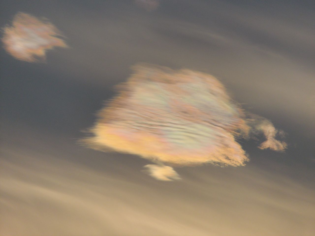 彩雲?_c0025115_19472529.jpg