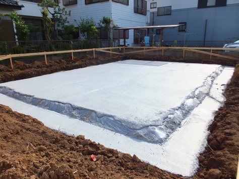 まもなく基礎配筋_f0144724_22485979.jpg