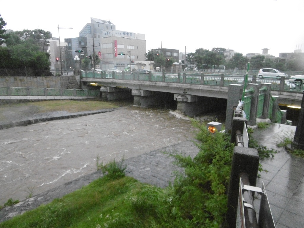 雨台風_f0205367_19100993.jpg