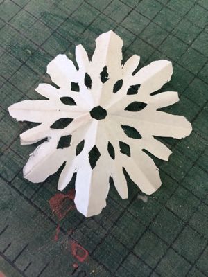 切り紙でスパッタリング_c0298879_22144557.jpg