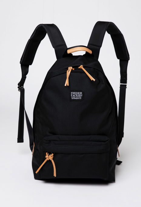 ＦＲＥＤＲＩＫ　ＰＡＣＫＥＲＳのＤＡＹＰＡＣＫが再入荷しました！！_c0346992_15433124.jpg