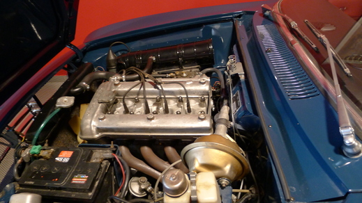67y Alfaromeo Giulia Sprint GT Veloce and 70y Giulia GT junior1.3_a0129711_14532015.jpg