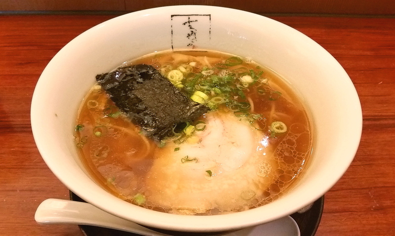 支那そばや　あべのキューズモール店　醤油らぁ麺_e0208833_0384442.jpg