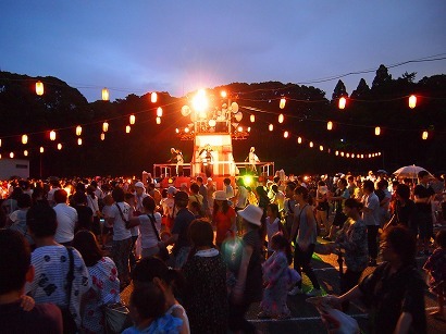 フェスじゃなくって盆踊りです み霊祭り 一休さん音頭 15 総持寺 鶴見 Buen Viaje ブエン ビアーへ 旅と猫