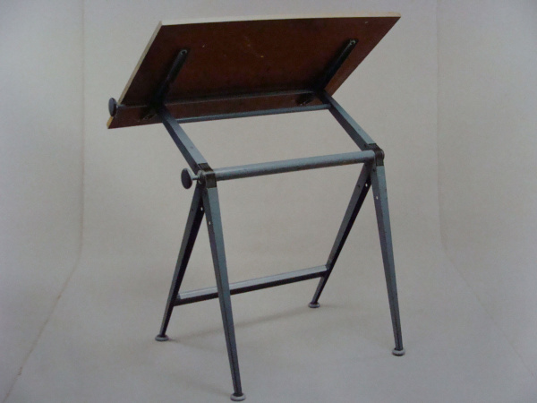 \"WIM RIETVELD DRAFTING TABLE 1963\"ってこんなこと。_c0140560_10503766.jpg