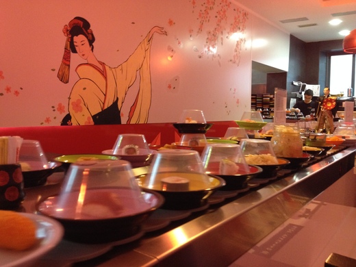 フィレンツェの回転寿司&中華は時間無制限食べ放題_a0136671_3241972.jpg