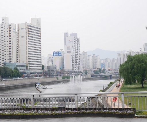 a0140305_0542213.jpg