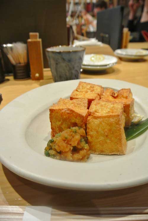【品川駅内にある日本酒のお店・・・「ぬる燗佐藤 御殿山茶寮」(東京・品川)】_a0005436_12281869.jpg