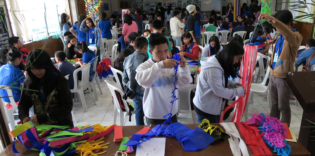 Tanabata Decoration Workshop in Baguio 仙台流　七夕飾りのワークショップ Abongにて開催_a0109542_1191095.jpg