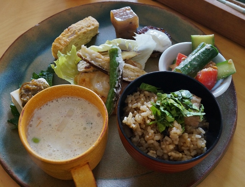 Cafe Yooi (カフェ ヨーイ)の猫たち @池田市・石橋_b0063958_7341223.jpg