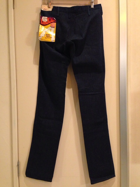 特有の質感を持つパンツ!!(大阪アメ村店)_c0078587_20875.jpg