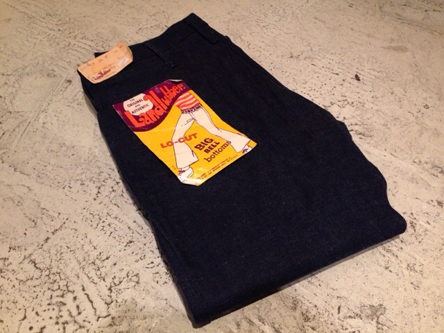 特有の質感を持つパンツ!!(大阪アメ村店)_c0078587_2091359.jpg