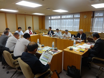 産業建設委員会行政調査_f0019487_18555515.jpg