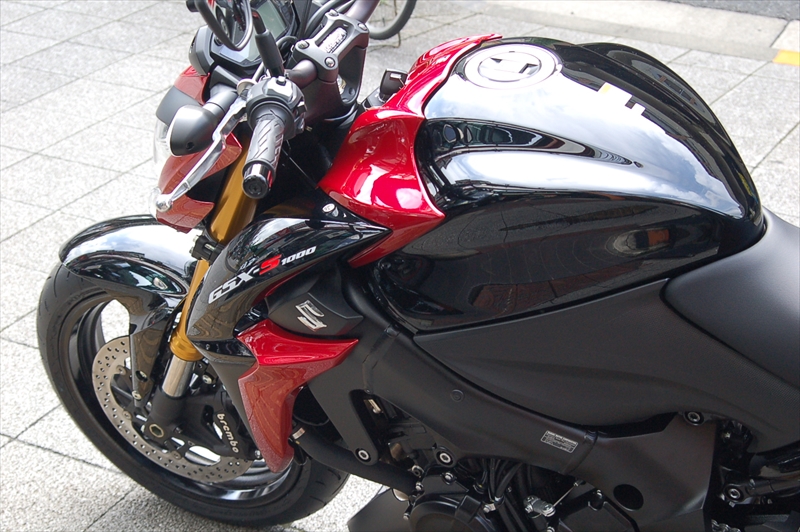 ＳＵＺＵＫＩ　ＧＳＸ－Ｓ１０００　展示中！！_d0099181_12142818.jpg