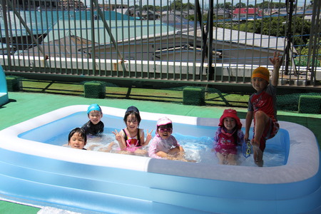 Pool Activity!_a0115391_16574372.jpg