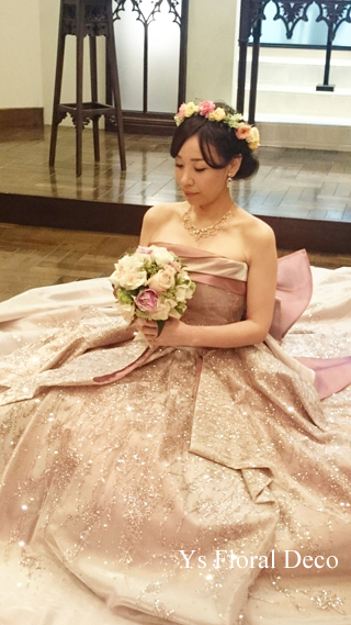 ピンク色のドレスにあわせるミックスカラーの花冠_b0113510_10503589.jpg