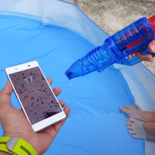 Xperia Z4は確かにプールで水に濡れても大丈夫です_c0060143_20115425.jpg