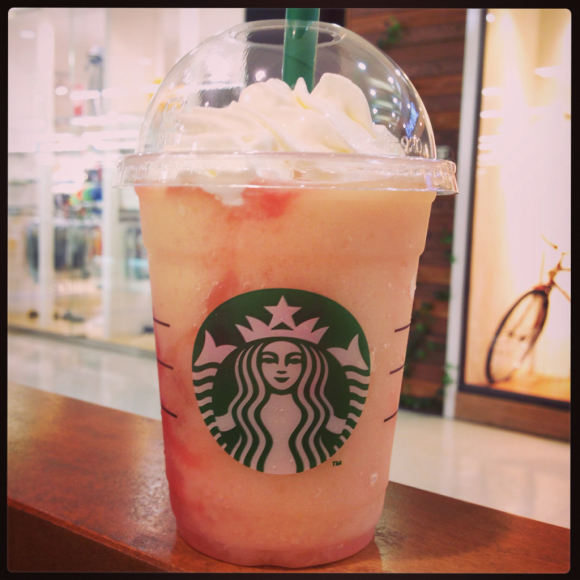 ピーチインピーチフラペチーノ@スタバ_b0065587_18332091.jpg