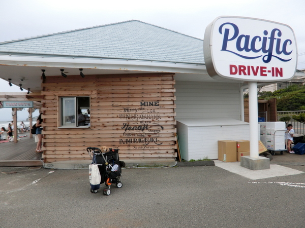 PACIFIC DRIVE-IN　Market_d0098295_22512817.jpg