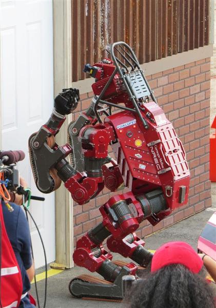 ジョーク一発：米「コソドロボット」大会で韓国優勝、日本惨敗！やはり泥棒技は韓国人が強かった！？_e0171614_8373764.jpg