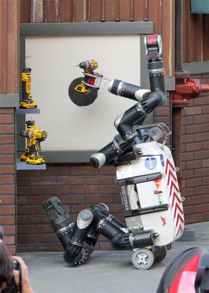 ジョーク一発：米「コソドロボット」大会で韓国優勝、日本惨敗！やはり泥棒技は韓国人が強かった！？_e0171614_8391961.jpg