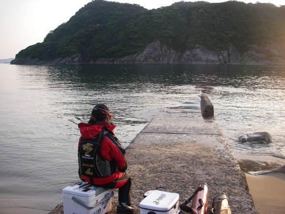 ２０１３年　４月　宮崎県南　石波港　マリンブルー　　鳥島　ジロウ_e0339519_09250808.jpg