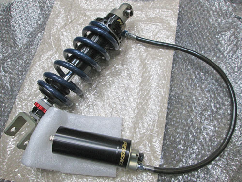 S賀サン号 ZZ-R1100(D型)のリアショック交換♪ : バイクパーツ買取