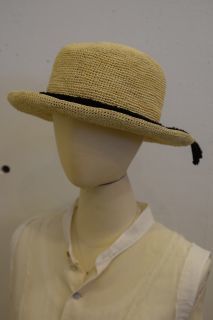 暖かい夏の陽射し に マストなもの 。 _b0110582_20135062.jpg