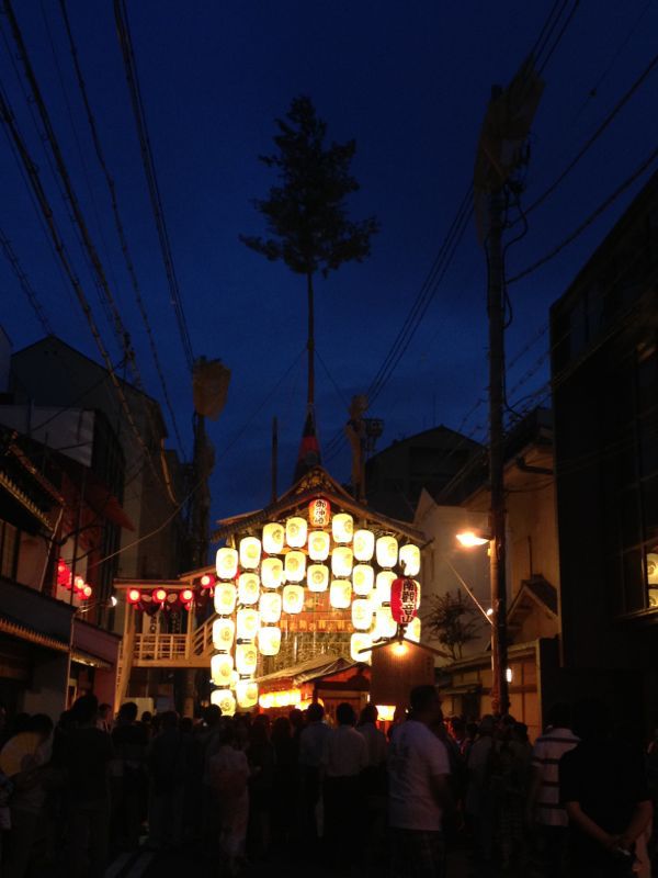 京都散歩（其の四）～夕刻の祇園祭宵山_e0152493_13432741.jpg