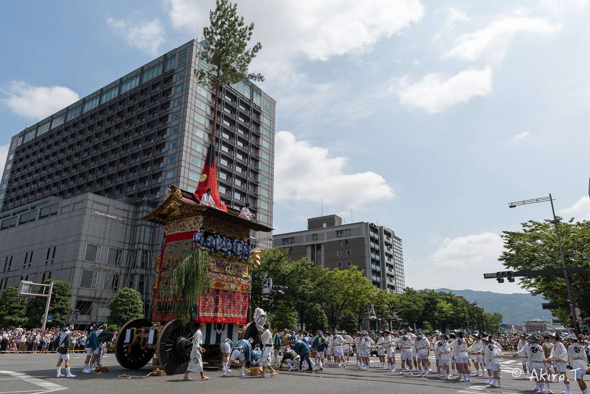 祇園祭2015 後祭・山鉾巡行 〜橋弁慶山〜北観音山〜役行者山〜八幡山〜鈴鹿山〜_f0152550_1854711.jpg