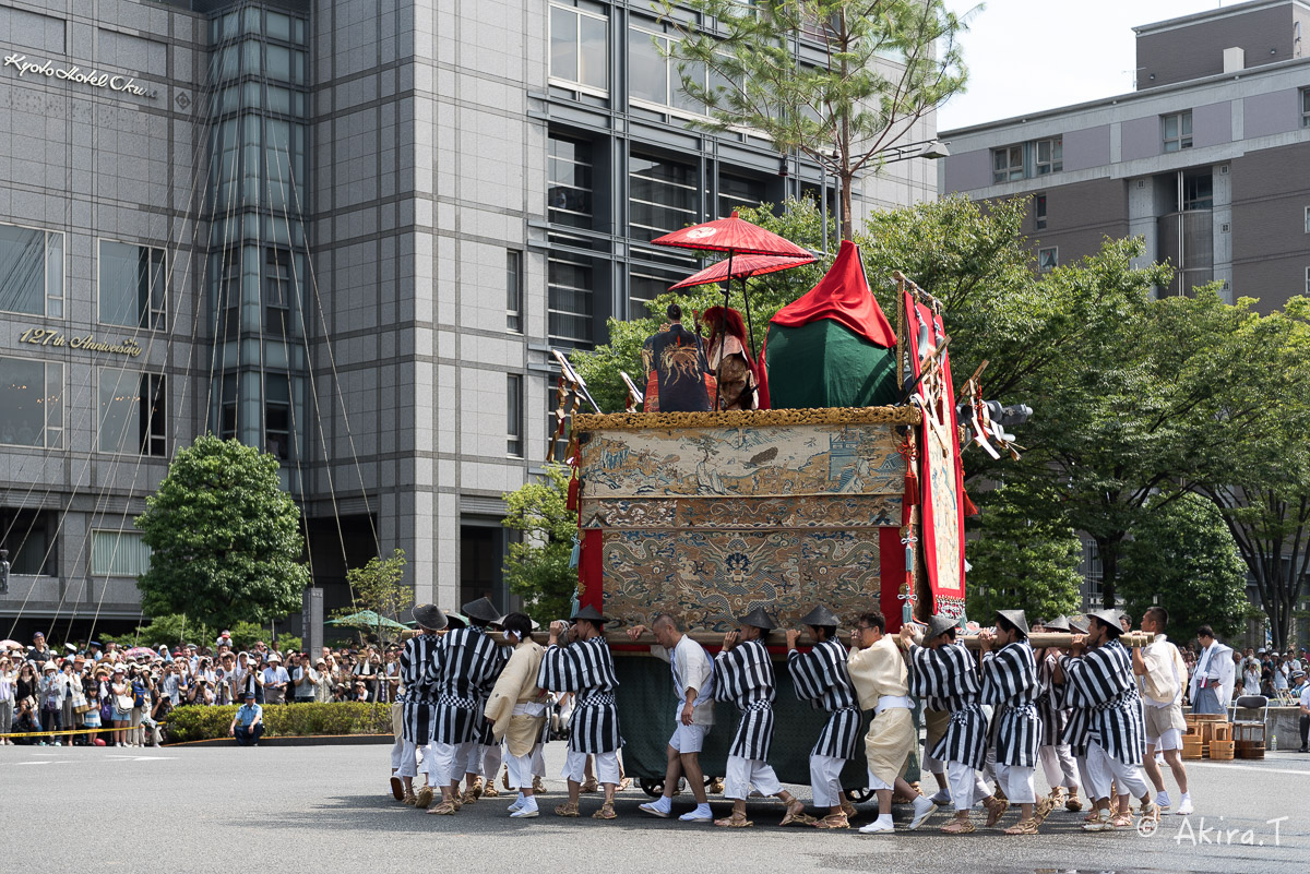 祇園祭2015 後祭・山鉾巡行 〜橋弁慶山〜北観音山〜役行者山〜八幡山〜鈴鹿山〜_f0152550_18574826.jpg