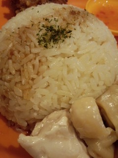 大崎広小路　チキンダイニング ちりばりの500円ランチ　マレーシア鶏飯（蒸）_f0112873_0463911.jpg