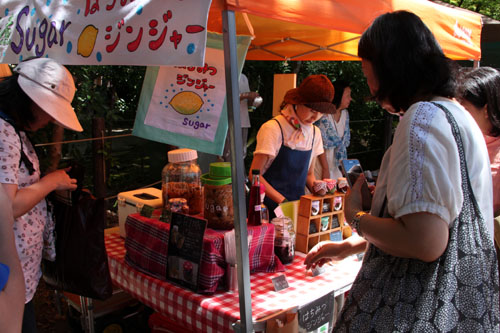 上賀茂神社　神山湧水コーヒと手づくり市_e0048413_2133280.jpg