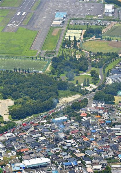 調布飛行機事故：サッカー少年たちが大事故直前の飛行機を撮影！_e0171614_16283119.jpg