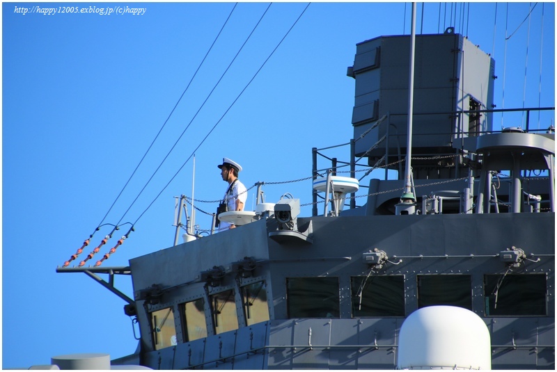 青空に映える『護衛艦たかなみ』♪_a0167759_2258398.jpg