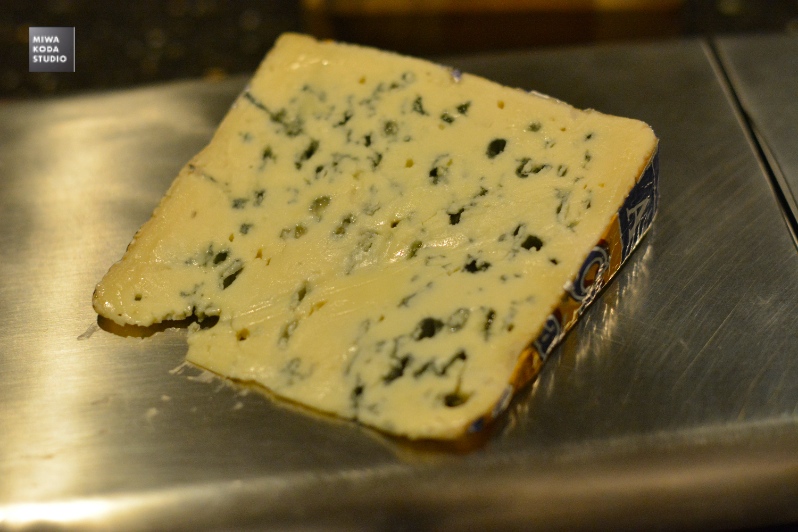 July 29, 2015 ブルー ドーヴェルニュ レクリュ BLEU D‘AUVERGNE LAIT CRU _a0307186_847424.jpg