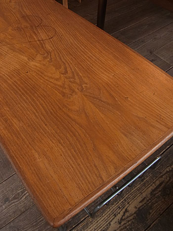 school desk_c0139773_18571676.jpg