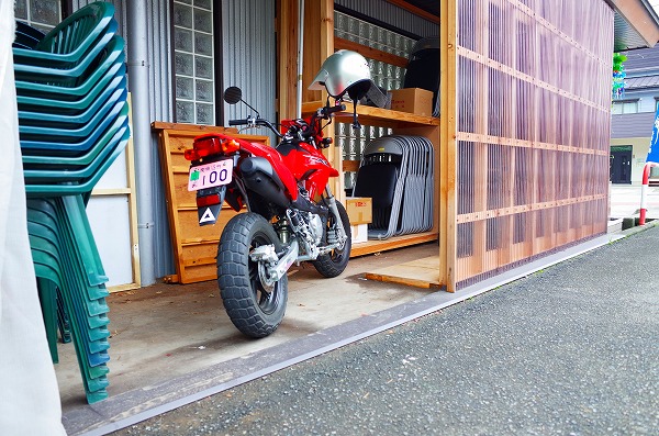 今日の通勤車両は・・・_c0336902_1137269.jpg