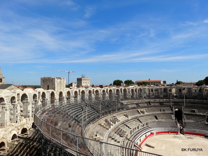 フランス周遊の旅 13　古代遺跡の街アルル_a0092659_22591848.jpg