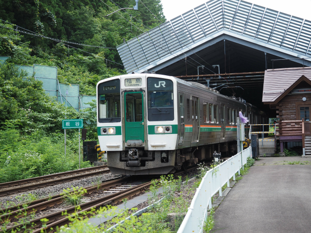 奥羽本線板谷駅のスイッチバック跡　その１　－山形県米沢市ー_f0149209_2046571.jpg