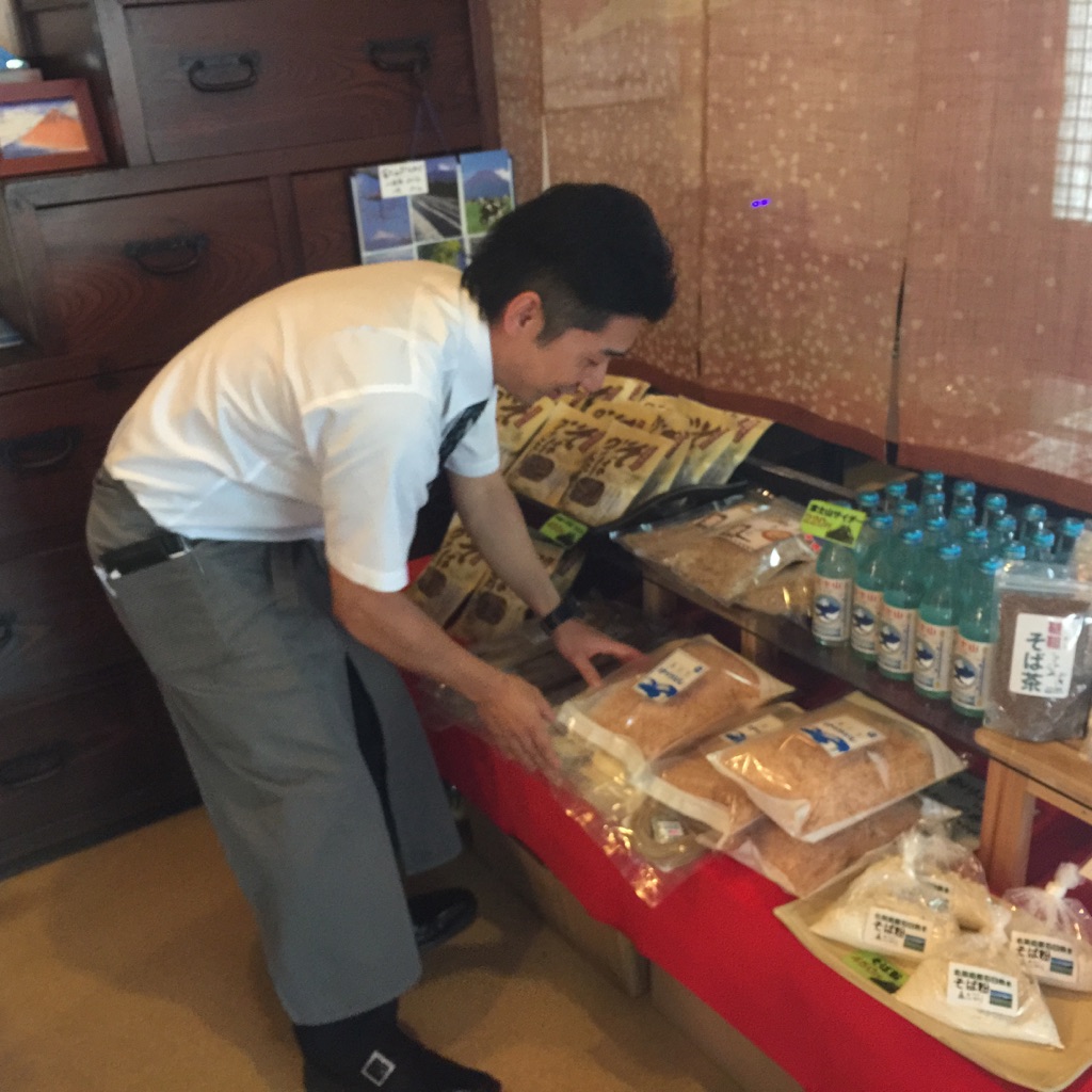 もりそば or ざるそば_e0238112_1616376.jpg