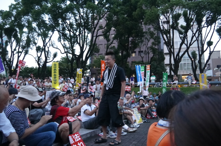 7/29(水)安倍内閣の暴走を止めよう!集会+デモ(名古屋 ひかりの広場)に2000人超_c0241022_20012406.jpg