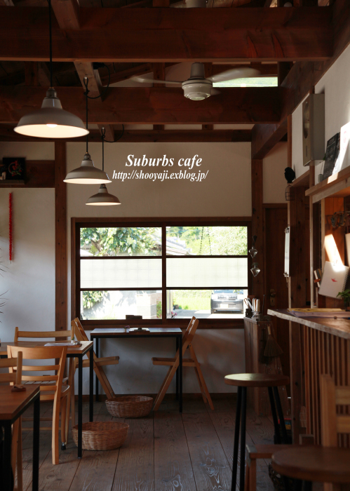 Suburbs cafe_a0333661_19193003.jpg