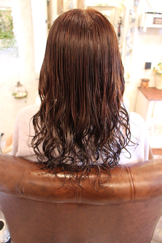 ロングパーマ_b0210688_16543249.jpg