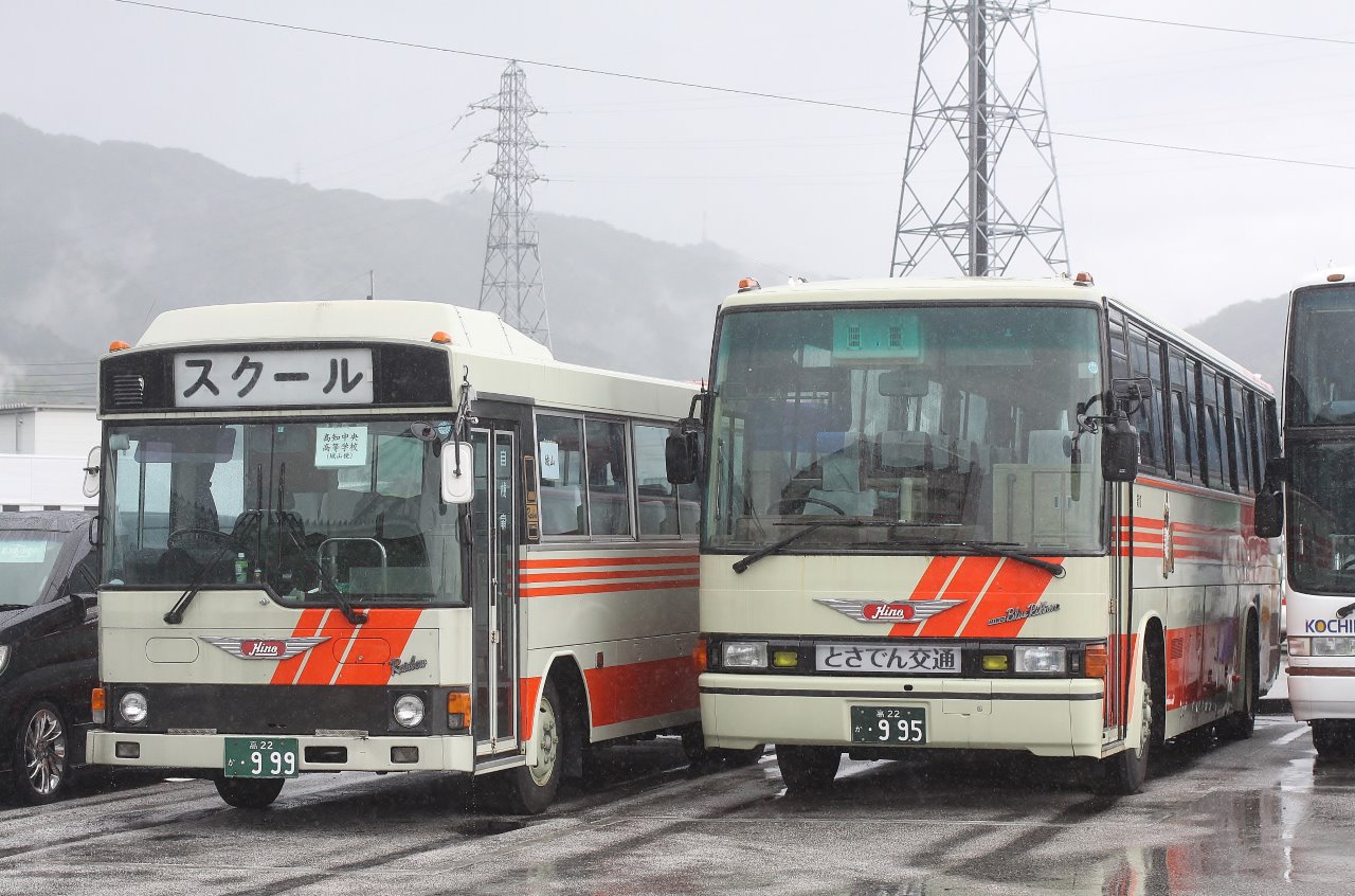 桟橋車庫訪問4～元県交スクールバス～_b0344993_01941.jpg